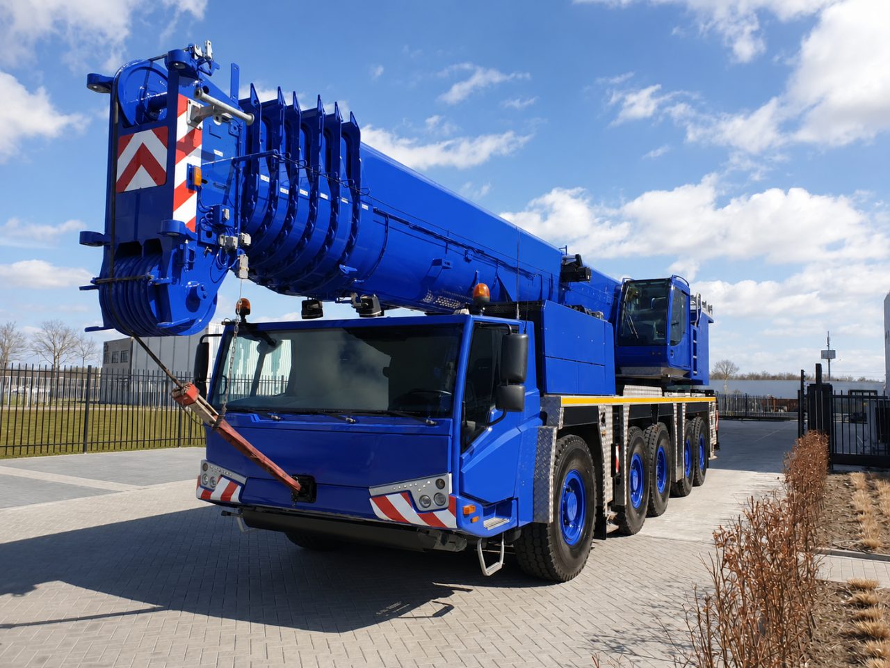 Tadano Faun ATF 220G-5 · 220t · 2020 photo 1