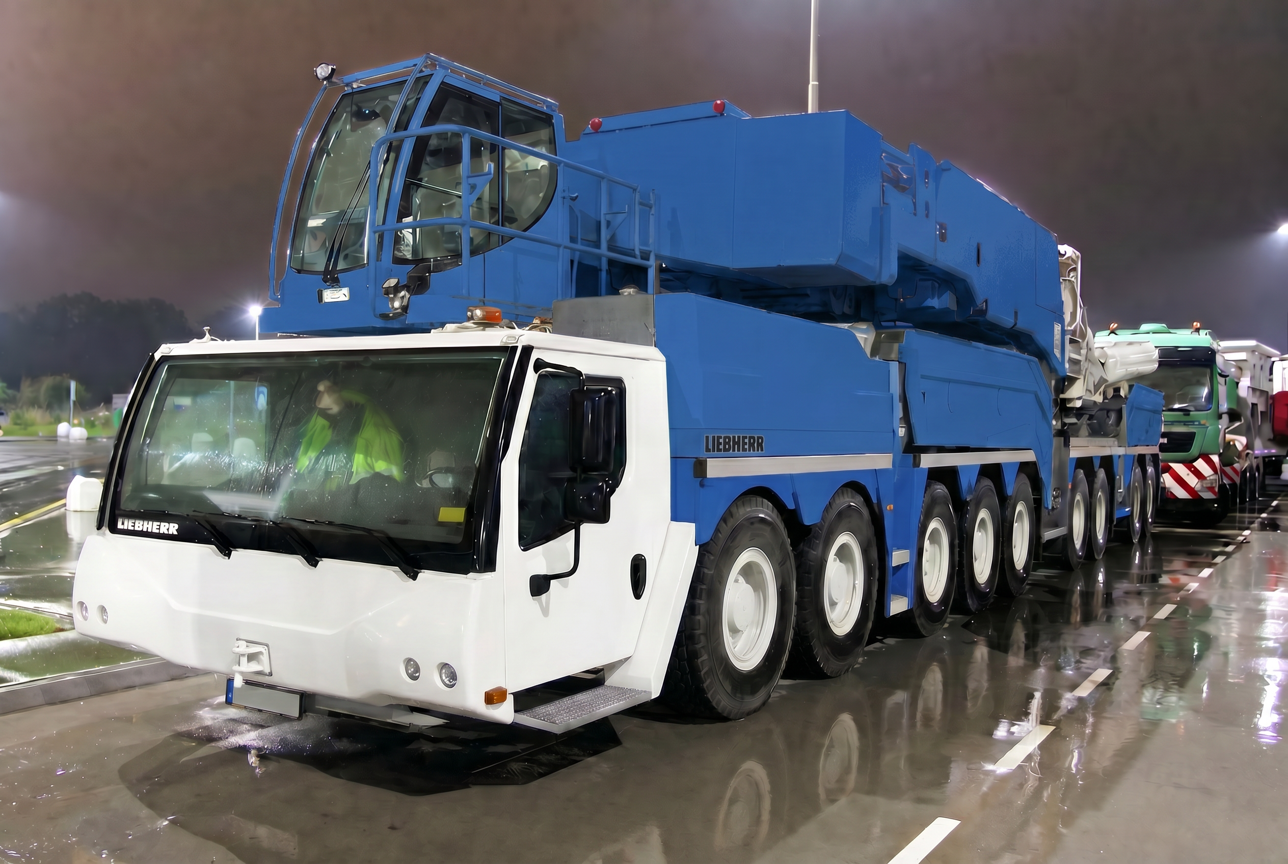 Liebherr LTM 11200-9.1, for sale, 2010, 1200t, €2,350,000 EUR